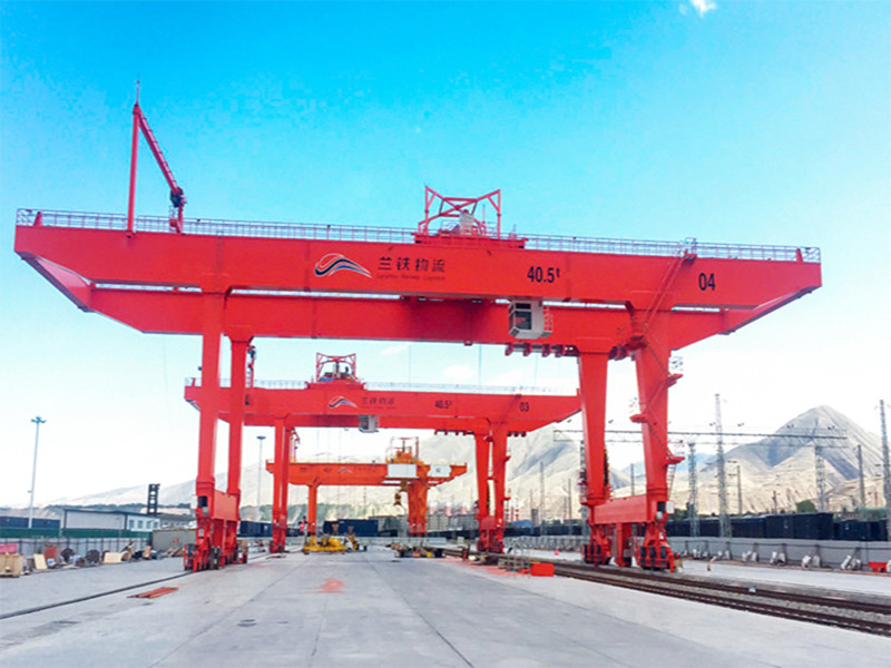 軌道式集裝箱起重機(jī) (2).jpg