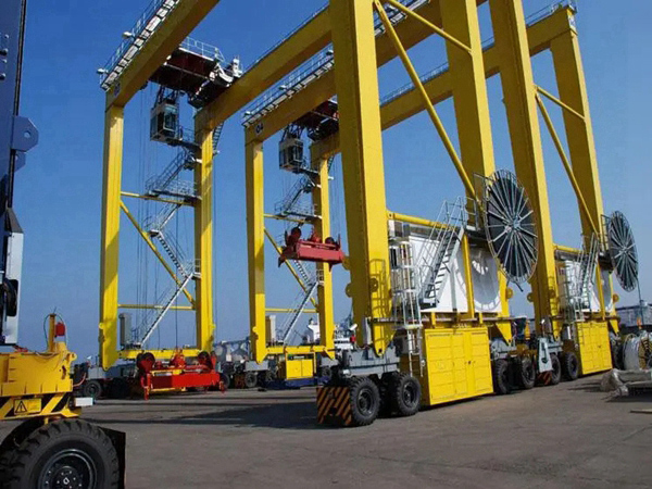 集裝箱門式起重機 (30).jpg