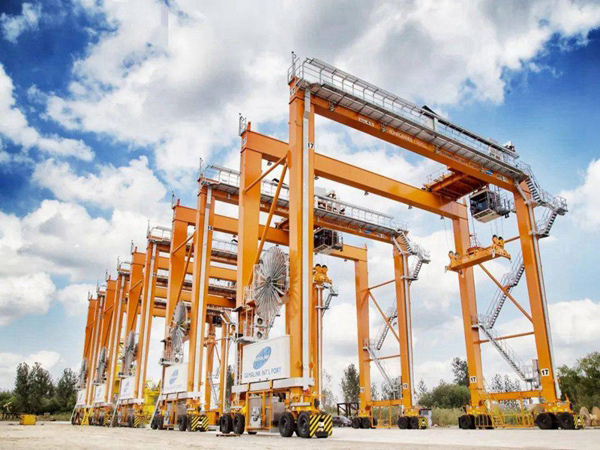 集裝箱門式起重機 (29).jpg